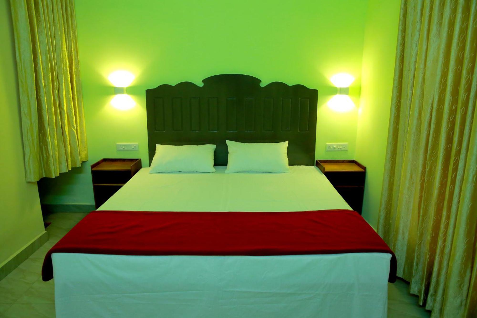 Snow Hills Resorts Thekkady Exterior photo